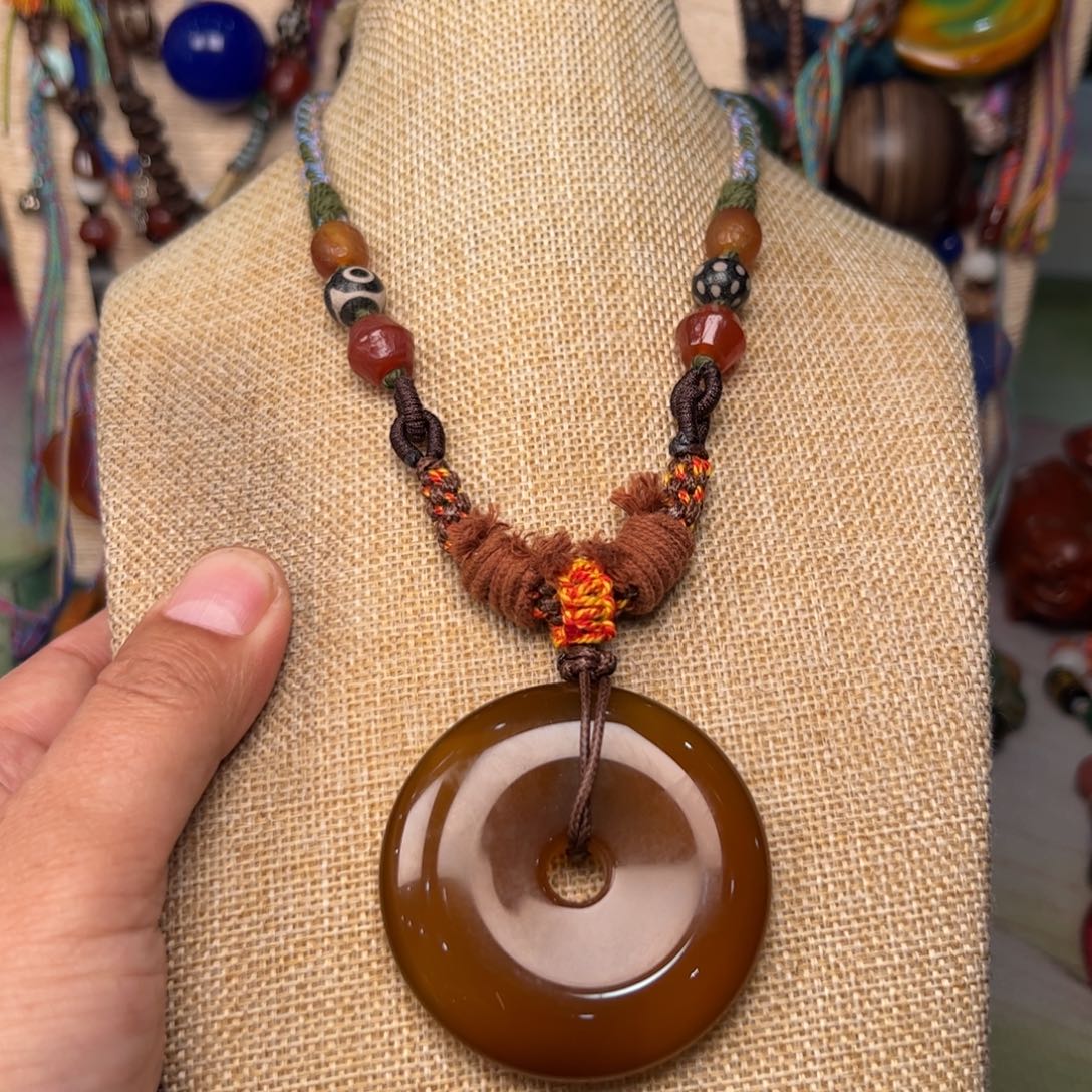 玛瑙/玉髓颈饰未镶嵌