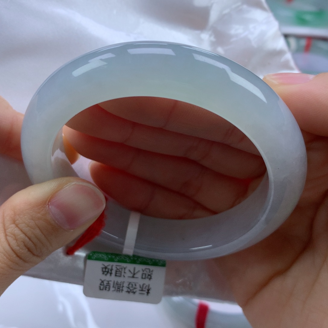 翡翠手镯未镶嵌56.8正