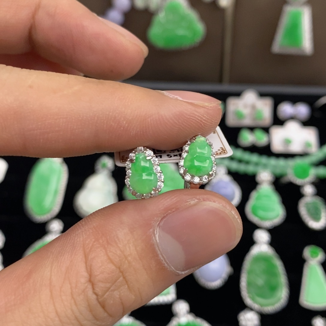 翡翠耳饰银S925镶嵌天然翡翠