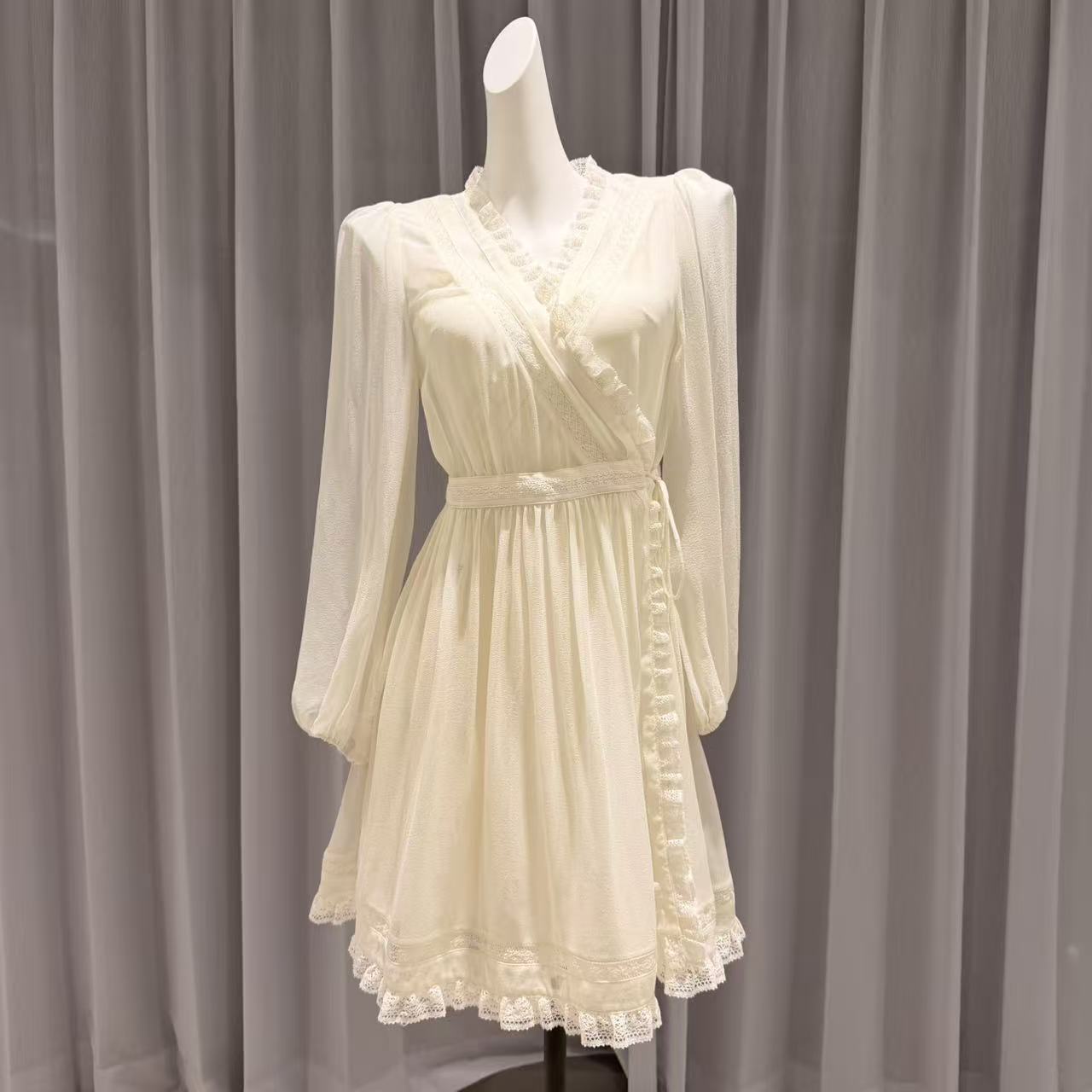 新【白芷】百分100桑蚕丝连衣裙H90113