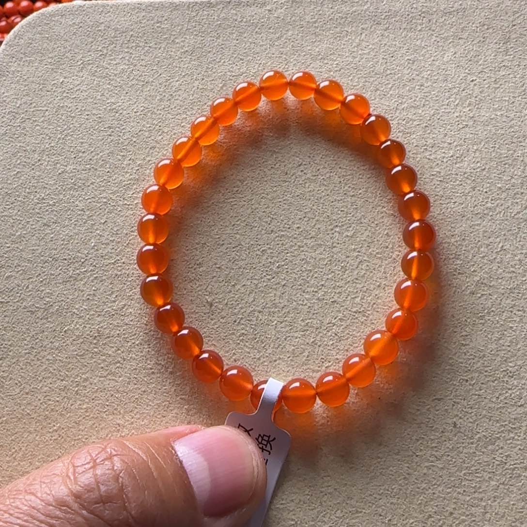 南红玛瑙手链未镶嵌6.2mm河湾宝石红