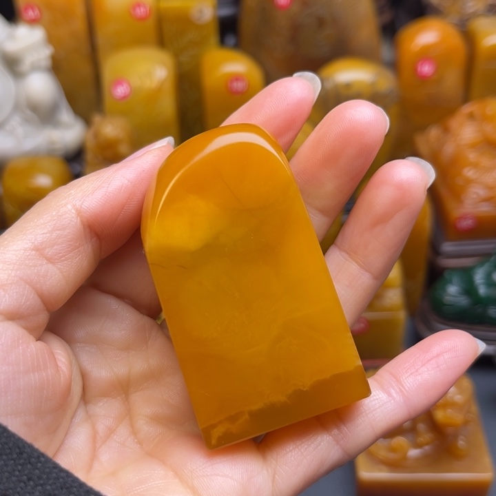寿山石印石家***畔题材：工艺品