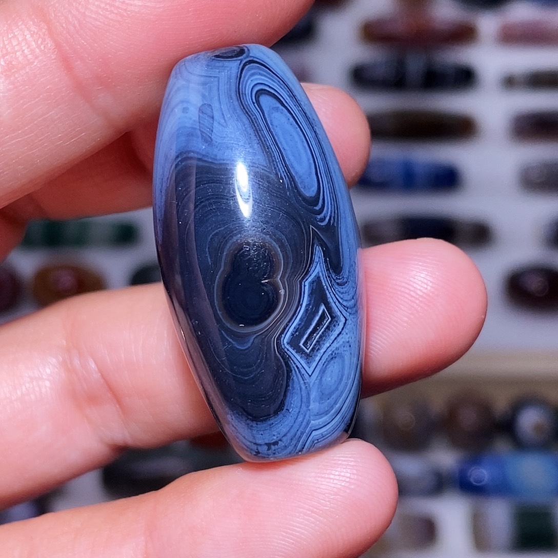 琥珀未镶嵌吊坠……