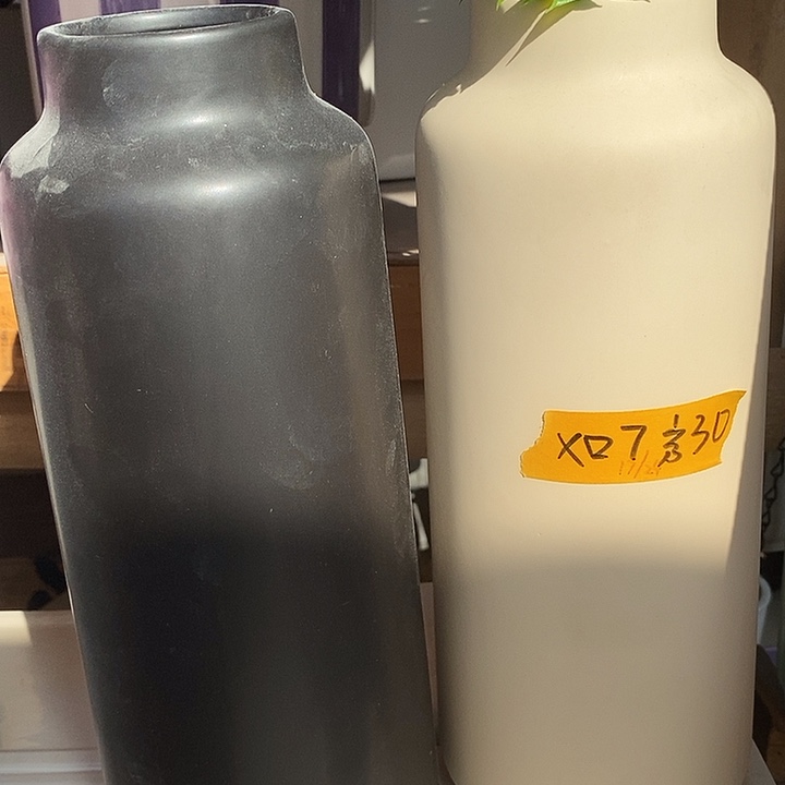 陶瓷花盆有孔 瑕疵介意勿拍 