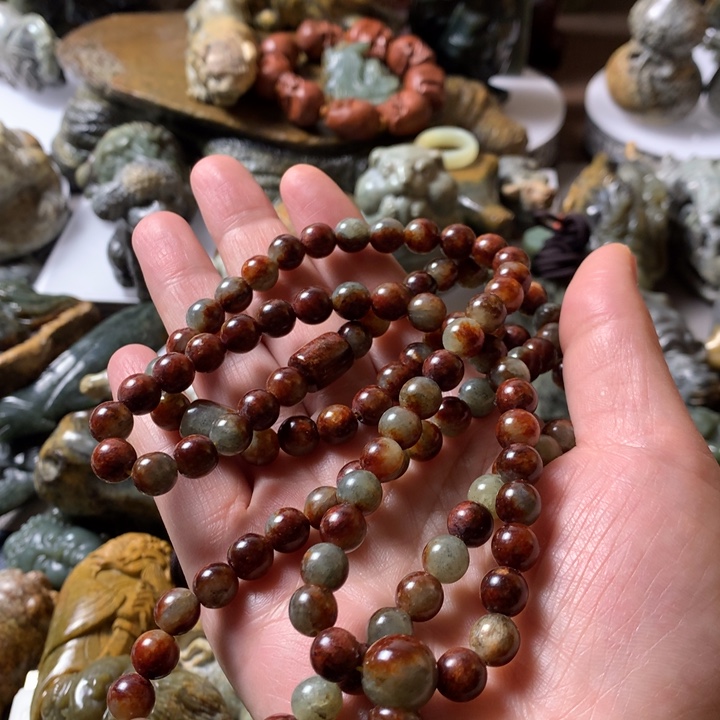 岫岩河磨玉（透闪石质玉）手链未镶嵌欢**家