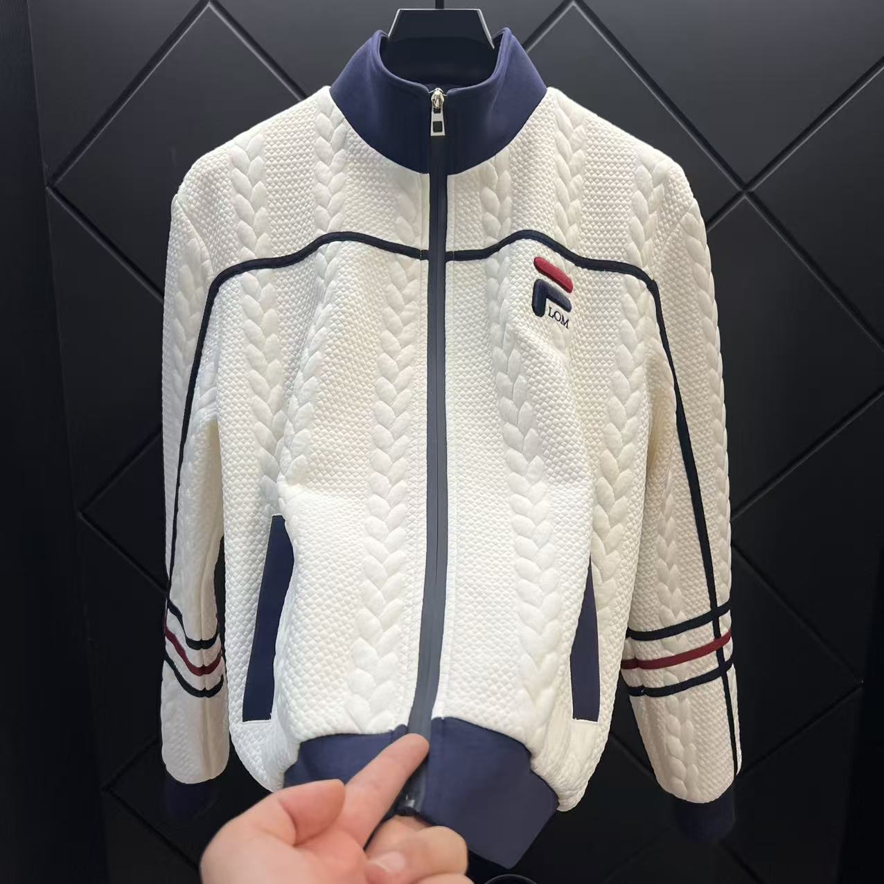 LOMY VICTOR2025秋冬款顶奢潮流男女同款衬衫NZN3412