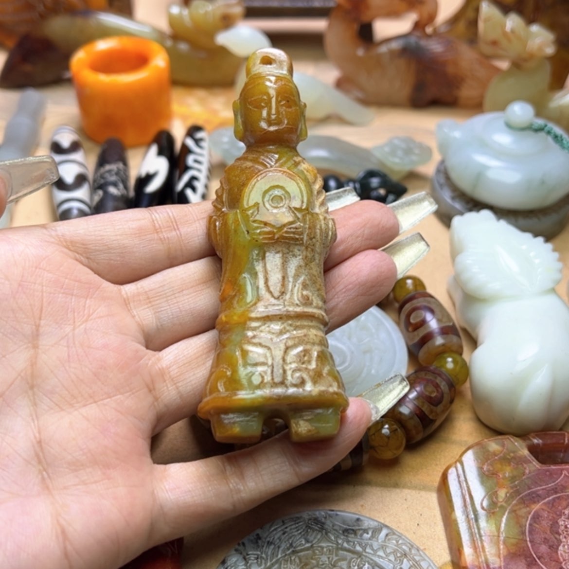 【闪购商品】蛇纹石玉颈饰未镶嵌