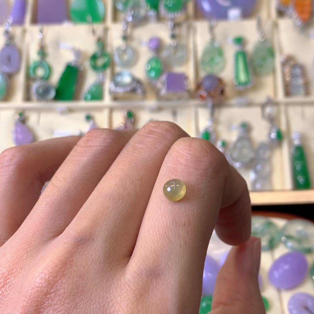 翡翠颈饰未镶嵌裸石