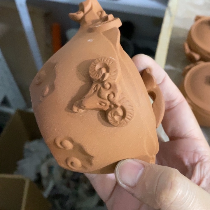 陶瓷艺术品及陶瓷壶