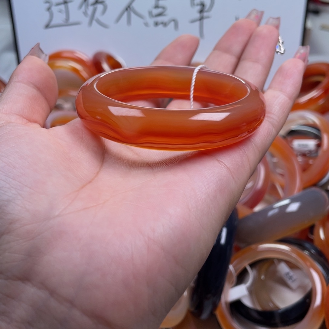 玛瑙/玉髓手镯未镶嵌