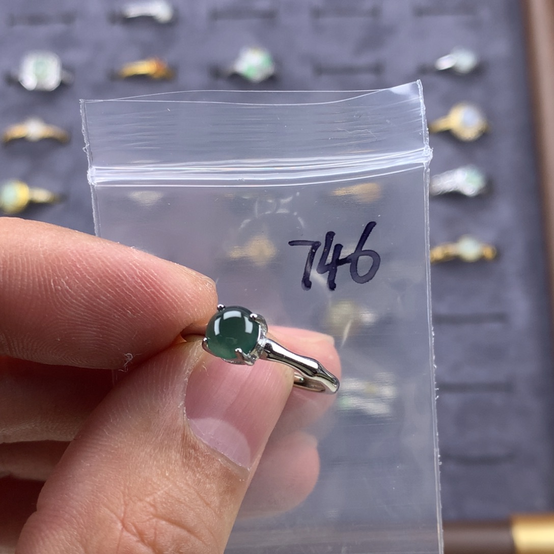 翡翠未镶嵌戒指746