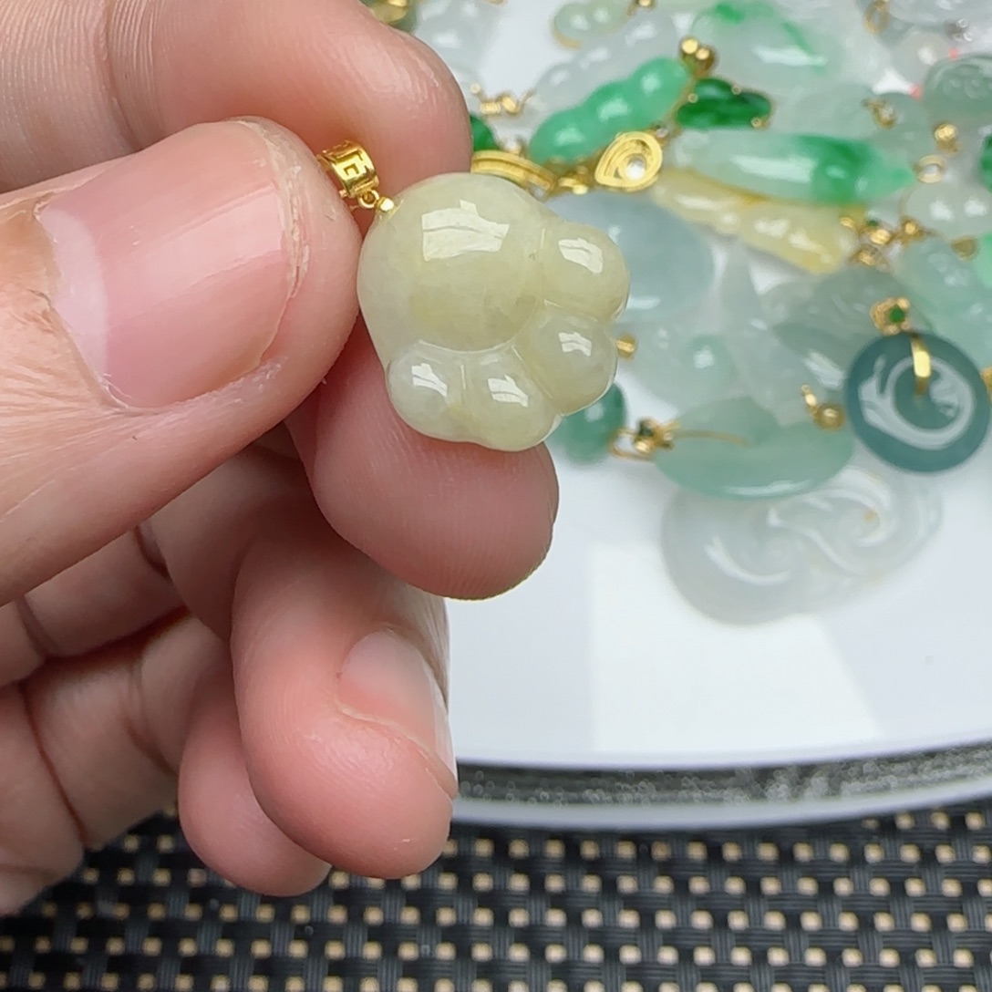 【闪购商品】翡翠颈饰18K金镶嵌猫爪