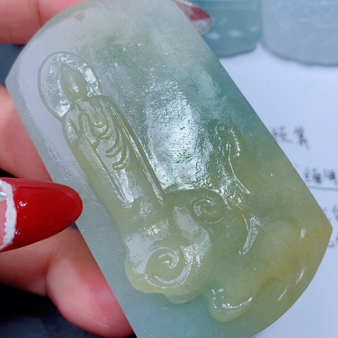 定制翡翠吊坠未镶嵌