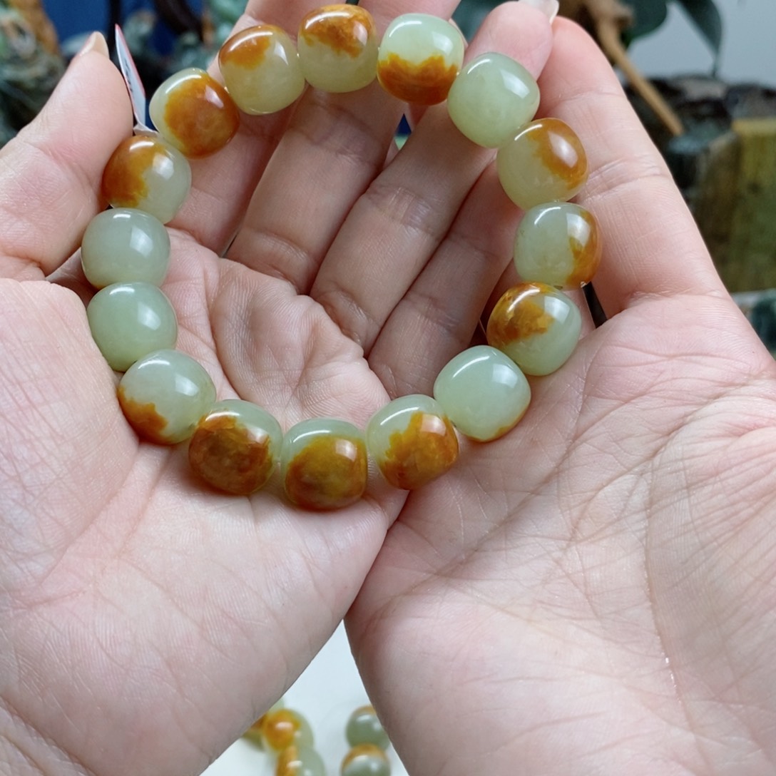 透闪石质玉手链未镶嵌格*局