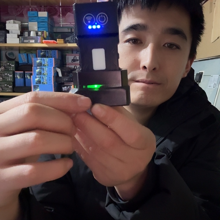 旋转多功能帽夹灯