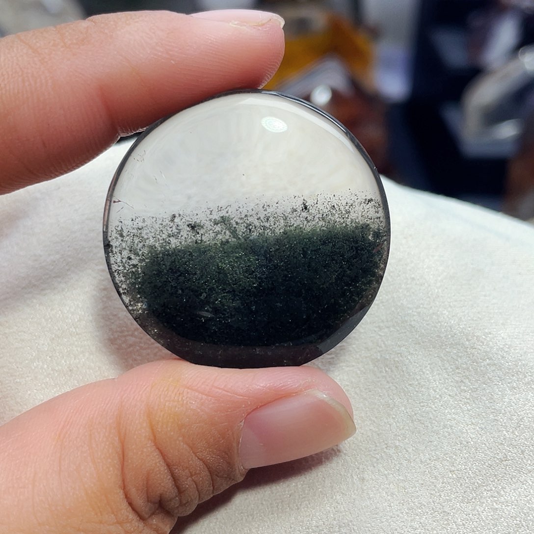 未镶嵌水晶大型摆件（非配饰）