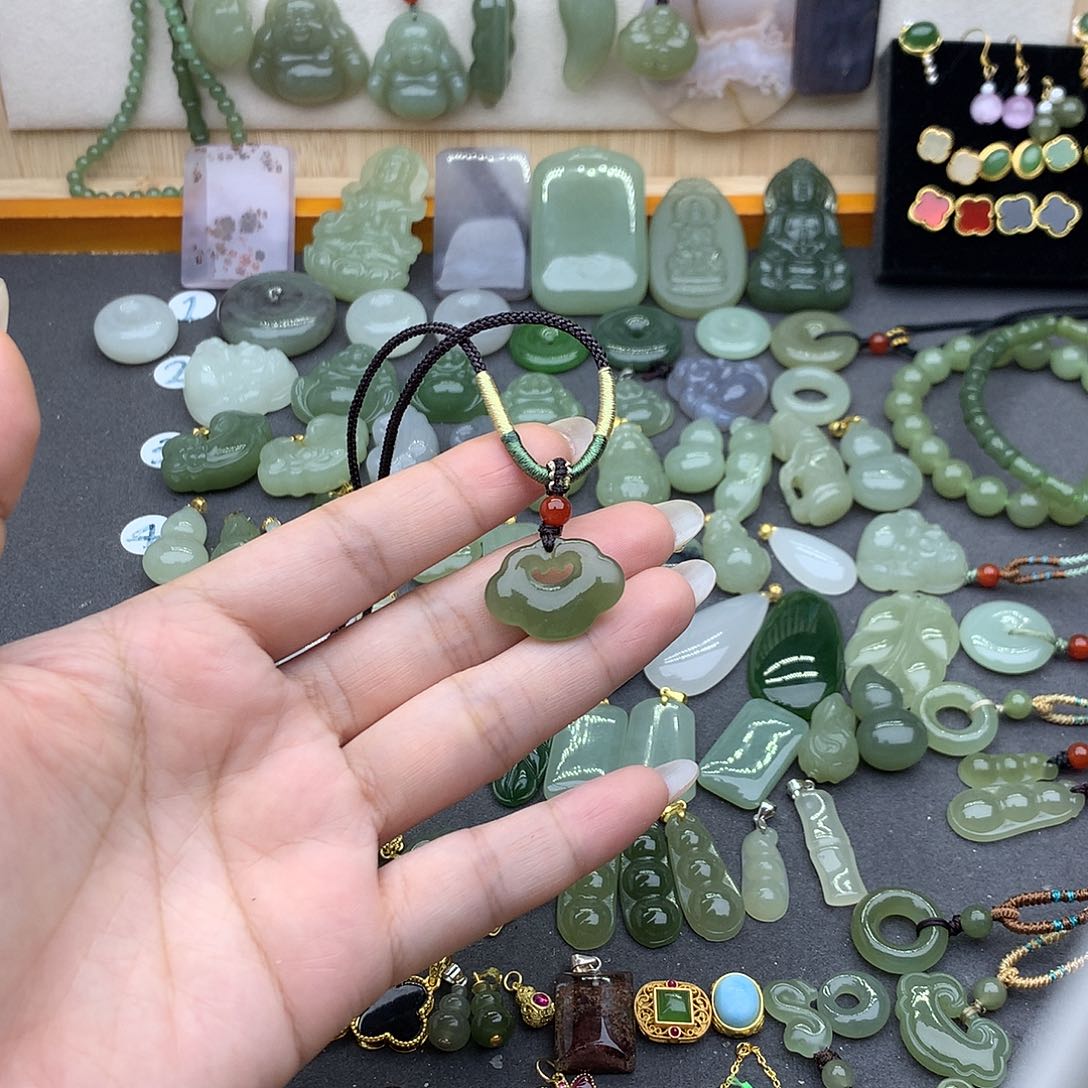 和田玉吊坠(不含链)未镶嵌