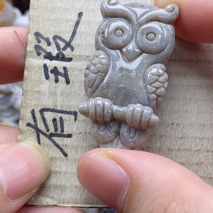 硅化珊瑚（珊瑚玉）颈饰未镶嵌