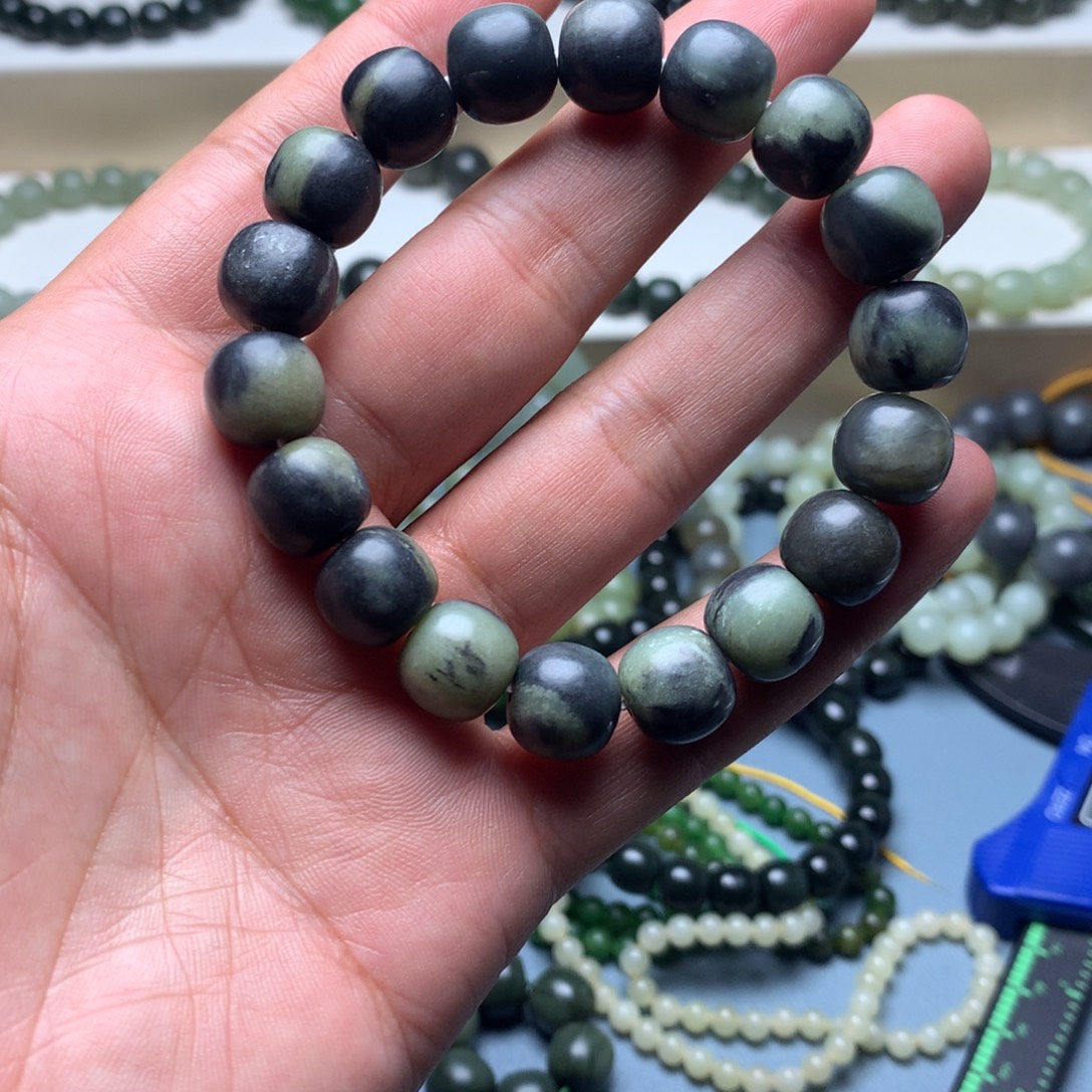 和田玉未镶嵌手链