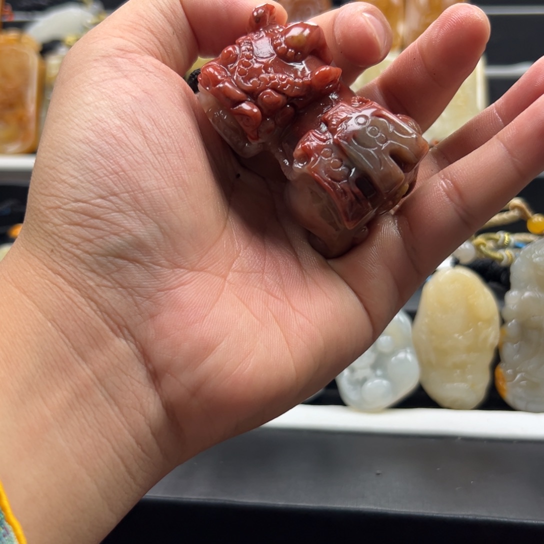 石英质玉（黄龙玉）未镶嵌多样性发货，发其一