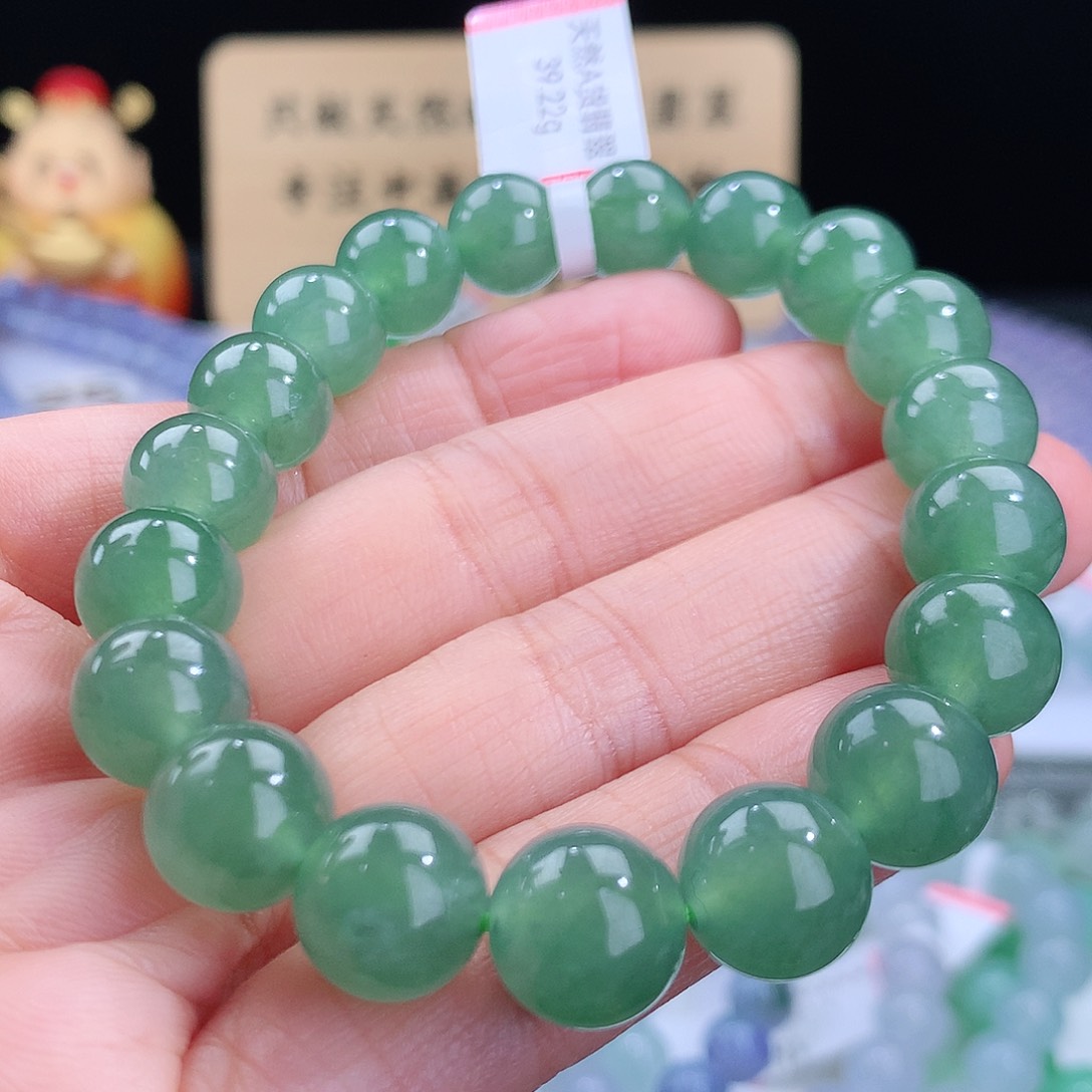 翡翠手链未镶嵌卡10.6mm