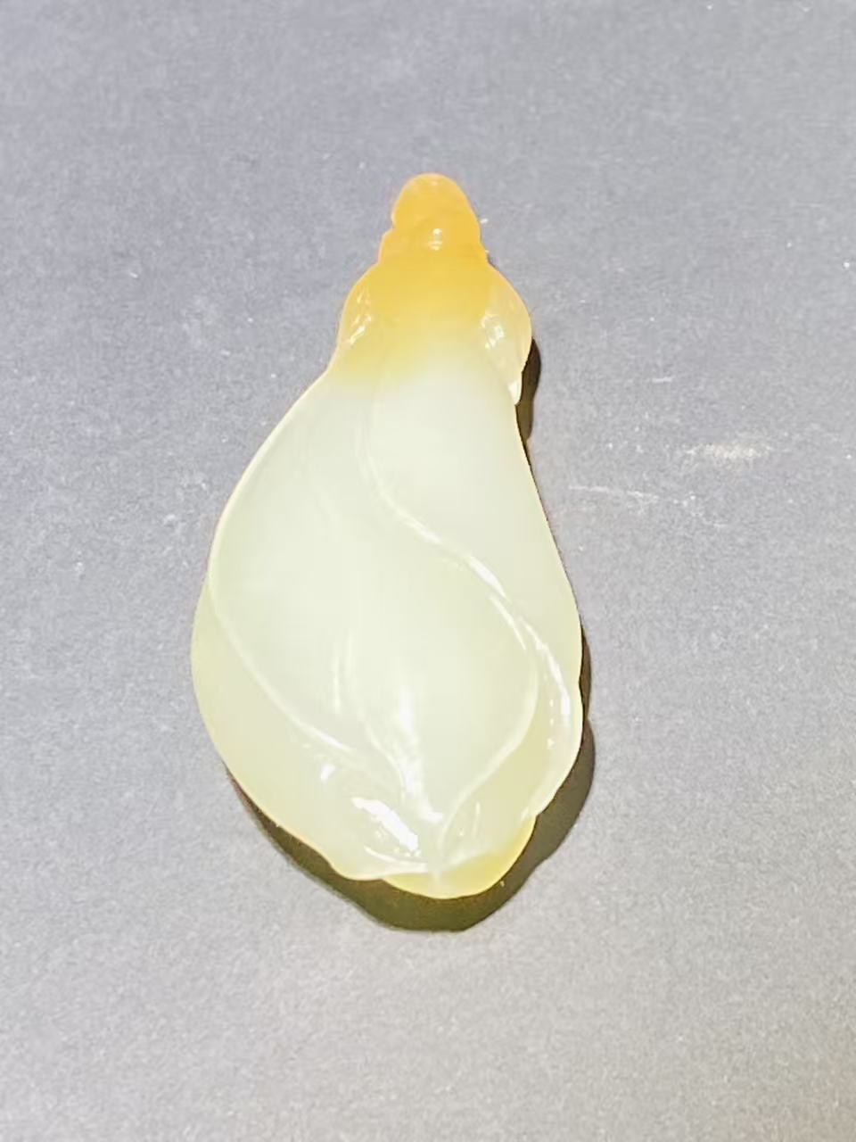 和田玉兰花 女款精美挂件新疆料