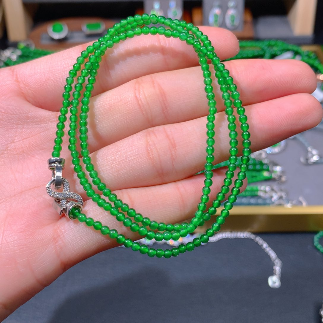 翡翠手链未镶嵌天然翡翠