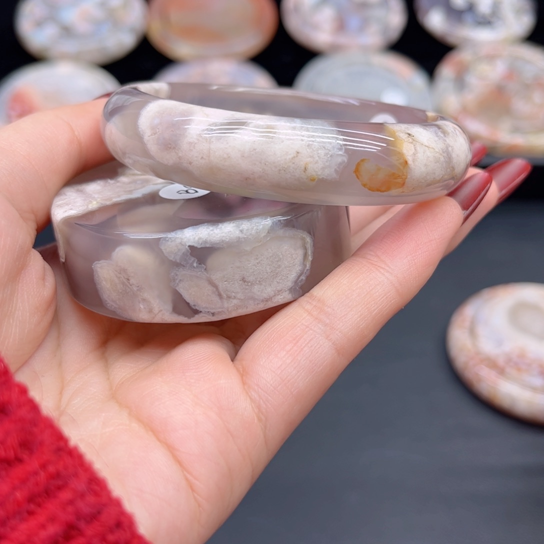 玛瑙/玉髓手镯未镶嵌58