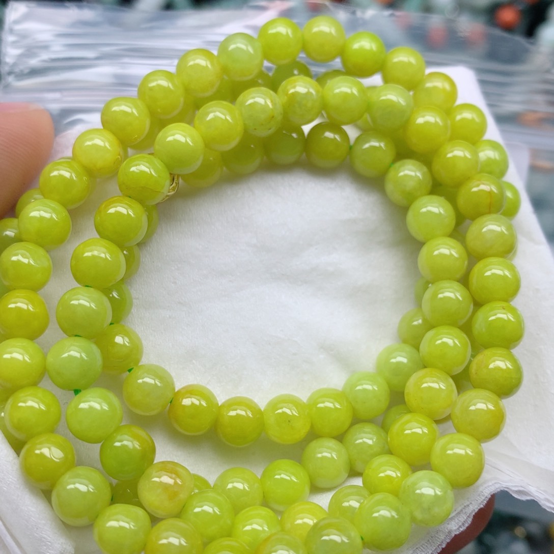 翡翠颈饰未镶嵌手串