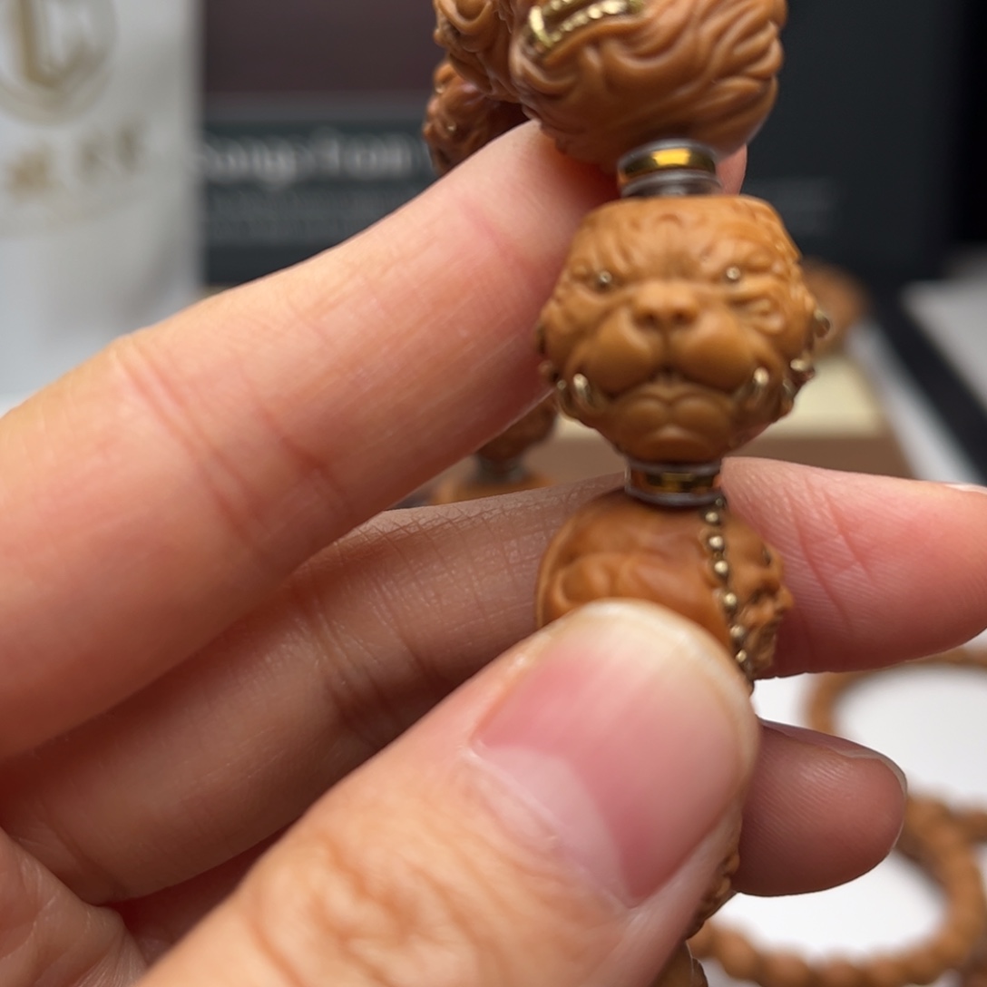 c***帝猴头核桃吊坠饕餮93+