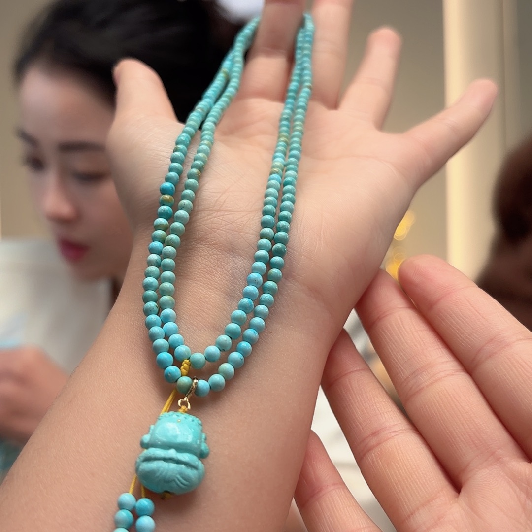 绿松石未镶嵌颈饰