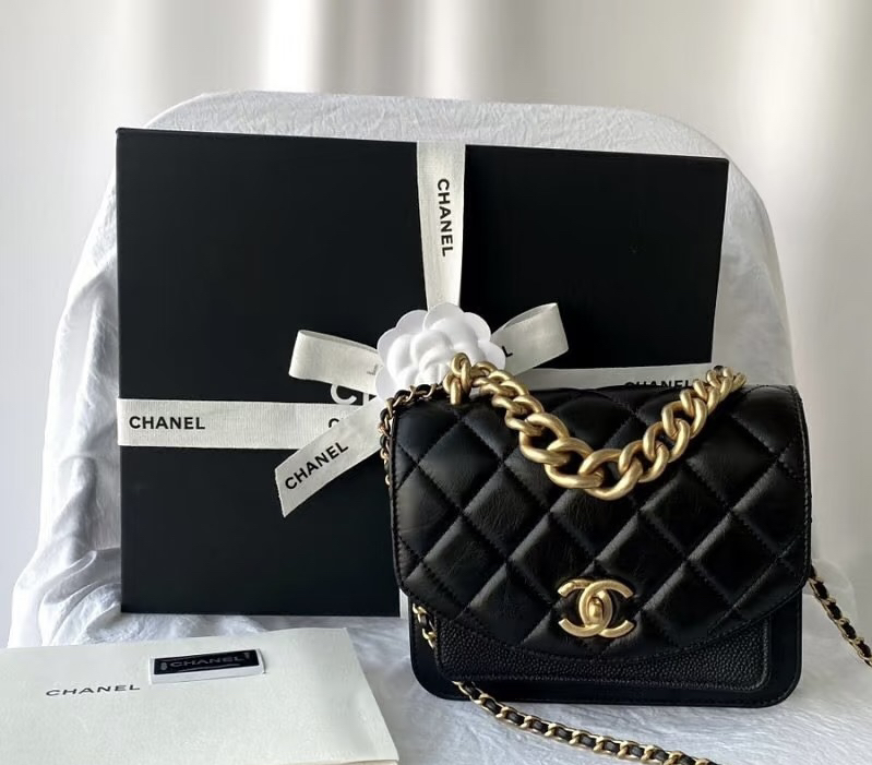 99新 Chanel/香奈儿 艾瑟尔奢品/黑金粗链条小邮差包/8795