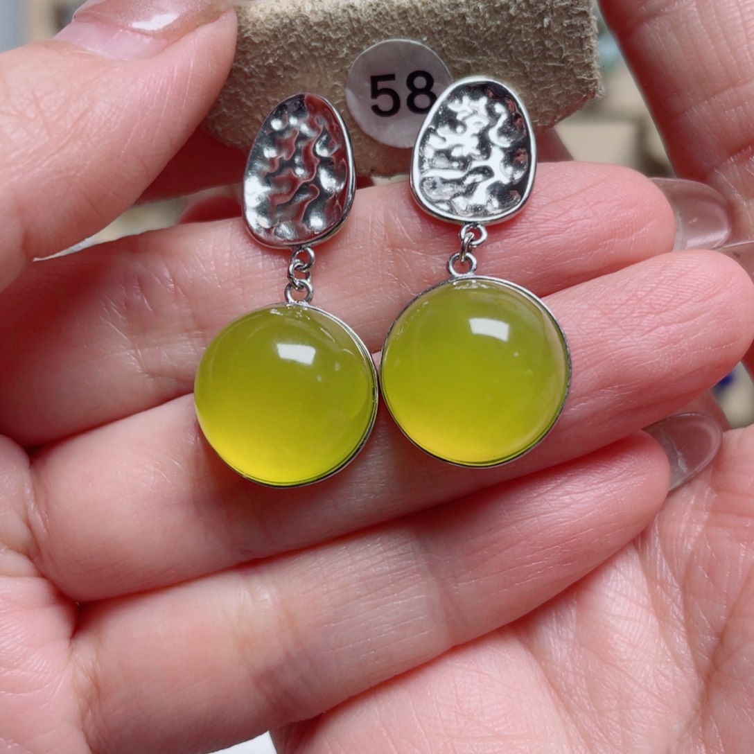 平***台岫玉银S925镶嵌耳环