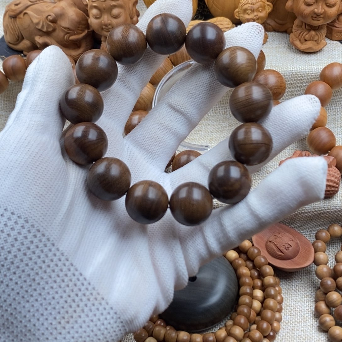 淡***定檀香木手串/手链印度正区迈索尔，老山檀香，奶香1.8