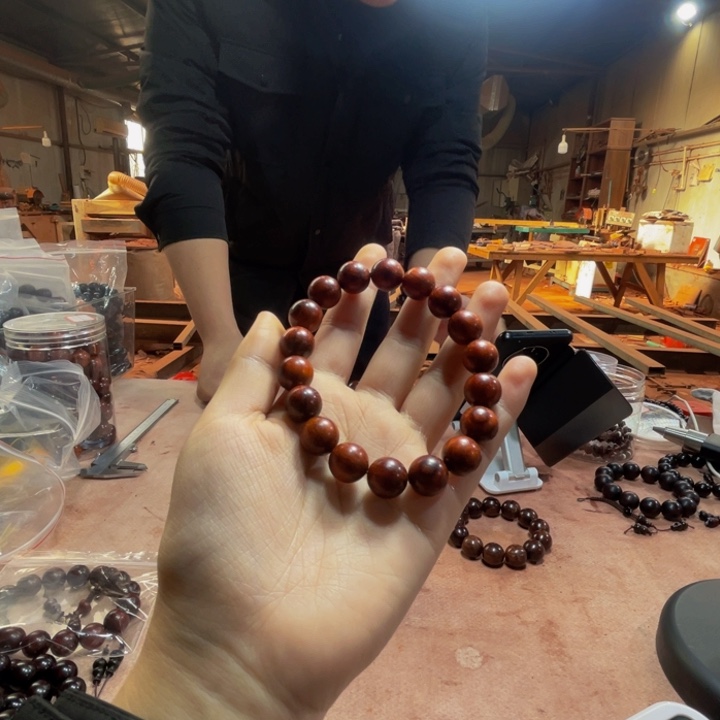 檀香紫檀（小叶紫檀）C****?1.2满龙满星玉化