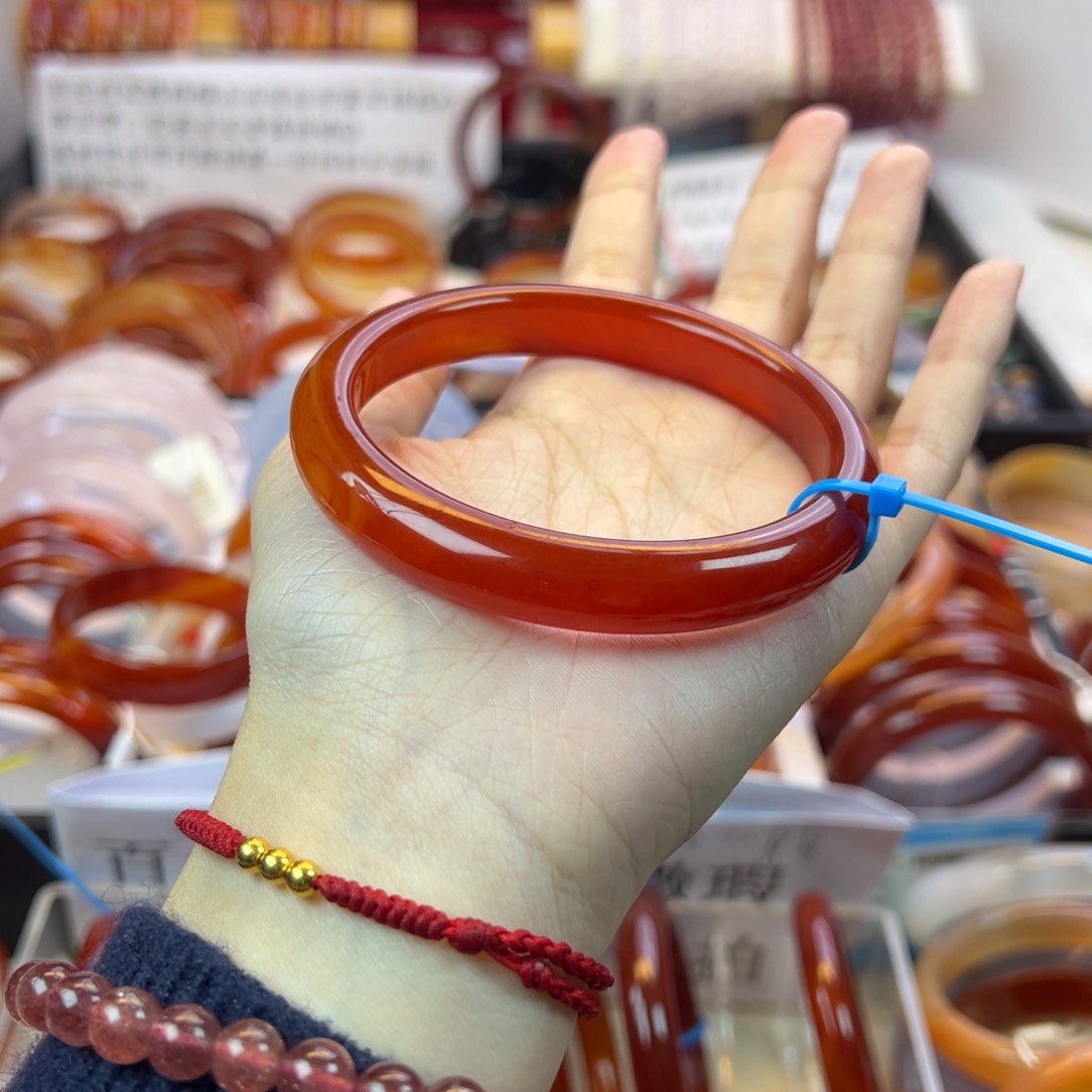 玛瑙/玉髓手镯未镶嵌A****?63