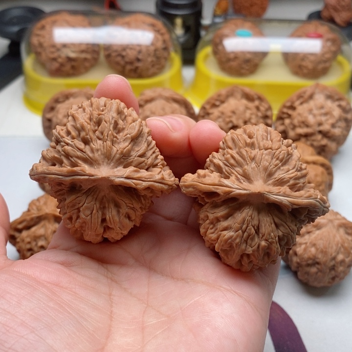 文玩核桃吊坠T*生四座楼