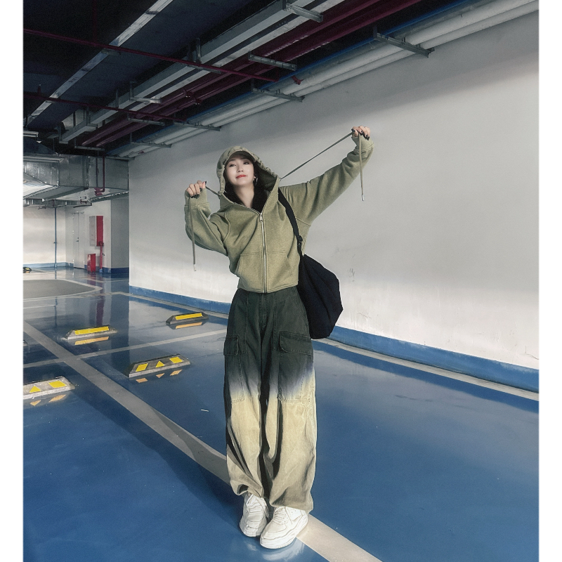 佟掌柜-爱心刺绣外套 很显白的宽松休闲外套