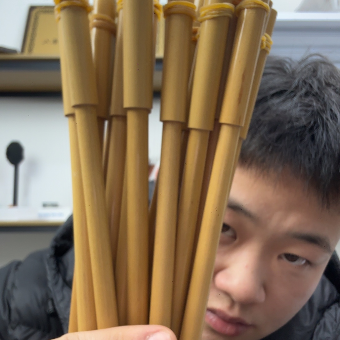 竹杆黑尖大师毛笔一支