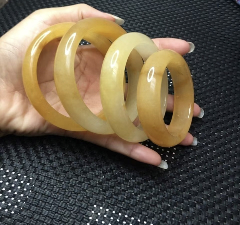 非金属布艺手镯 宽版正圈女款时尚大气百搭手镯（多样性发货）