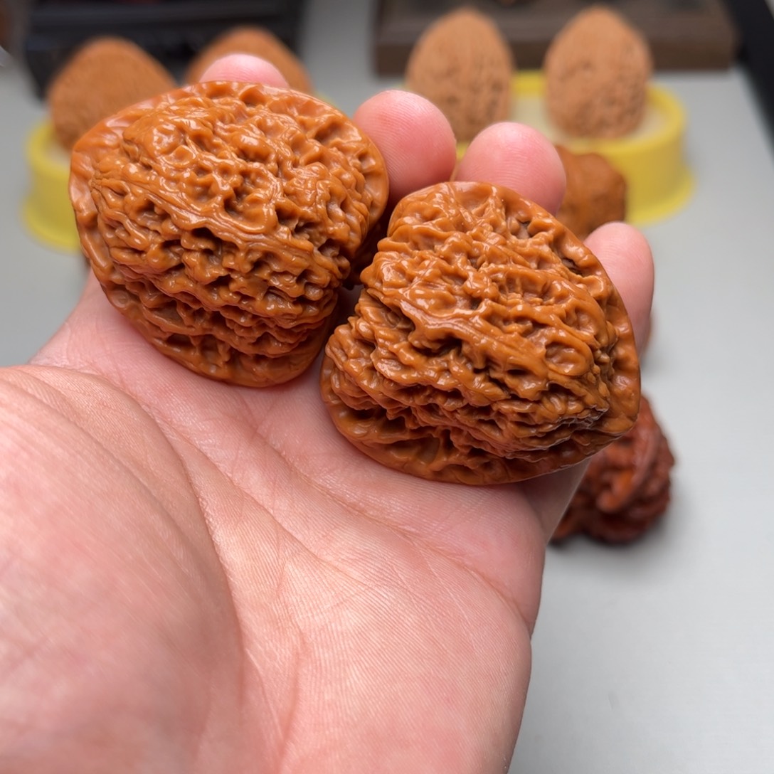 文玩核桃吊坠南疆