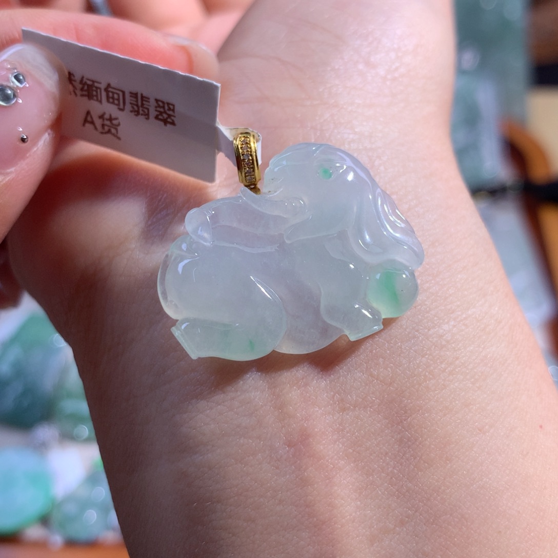 翡翠颈饰18K金镶嵌象