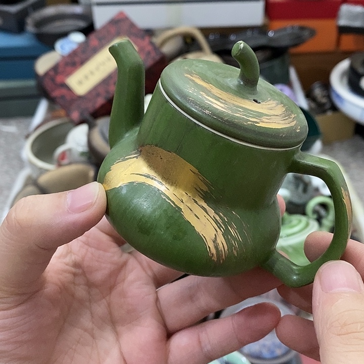 陶瓷艺术品及陶瓷壶壶