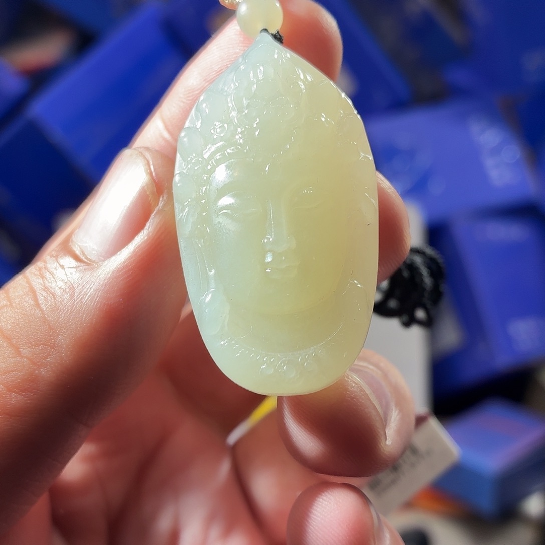 和田玉（糖玉）合金颈饰