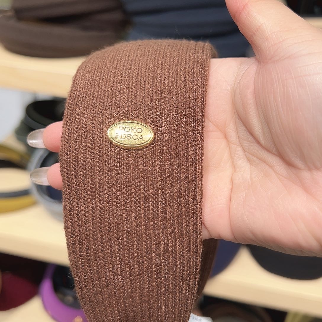 非金属咖色金标发箍一个