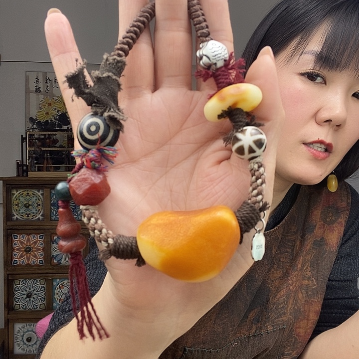 蜜蜡项链未镶嵌小****?项链