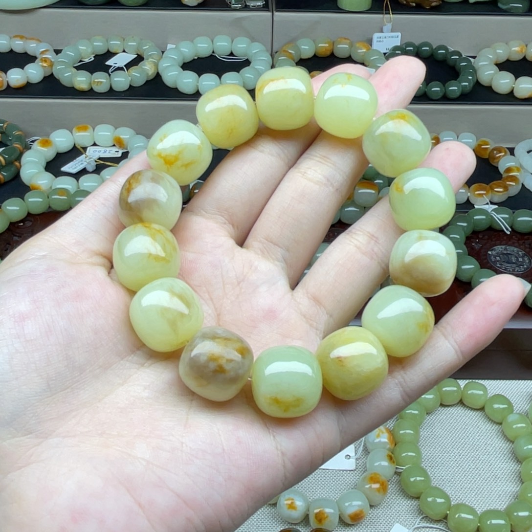 和田玉（糖玉）未镶嵌手链