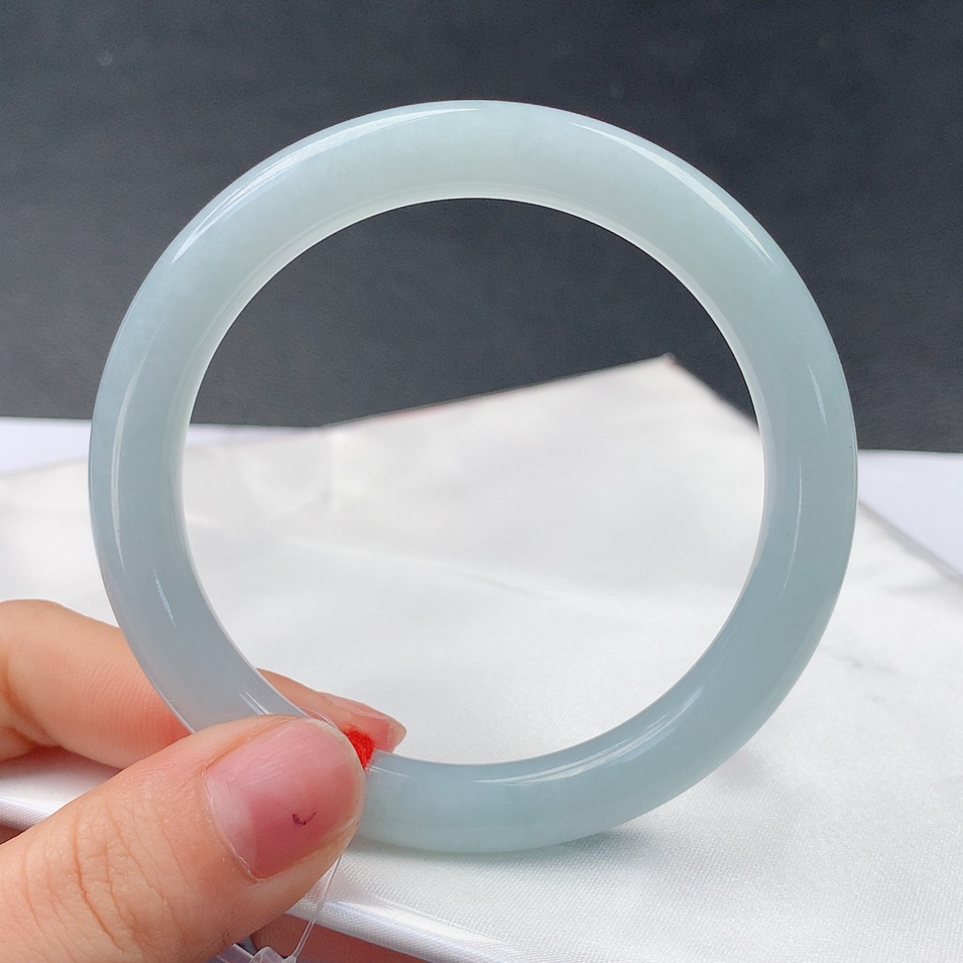 翡翠手镯未镶嵌114圆57