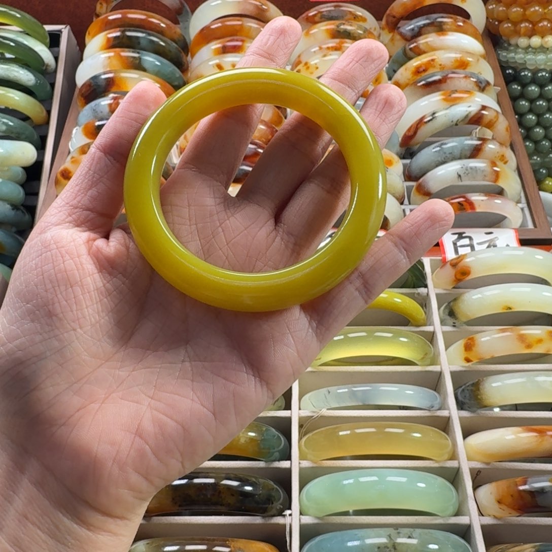 天***翼蛇纹石玉未镶嵌手镯