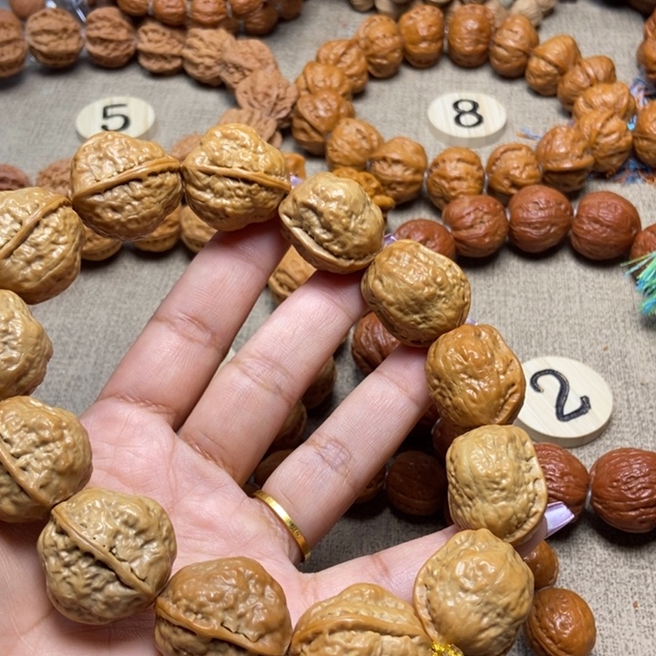 文玩核桃吊坠蛤蟆手串